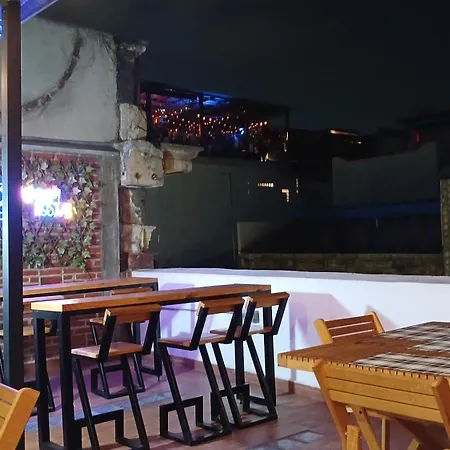 Hostal Kemmm